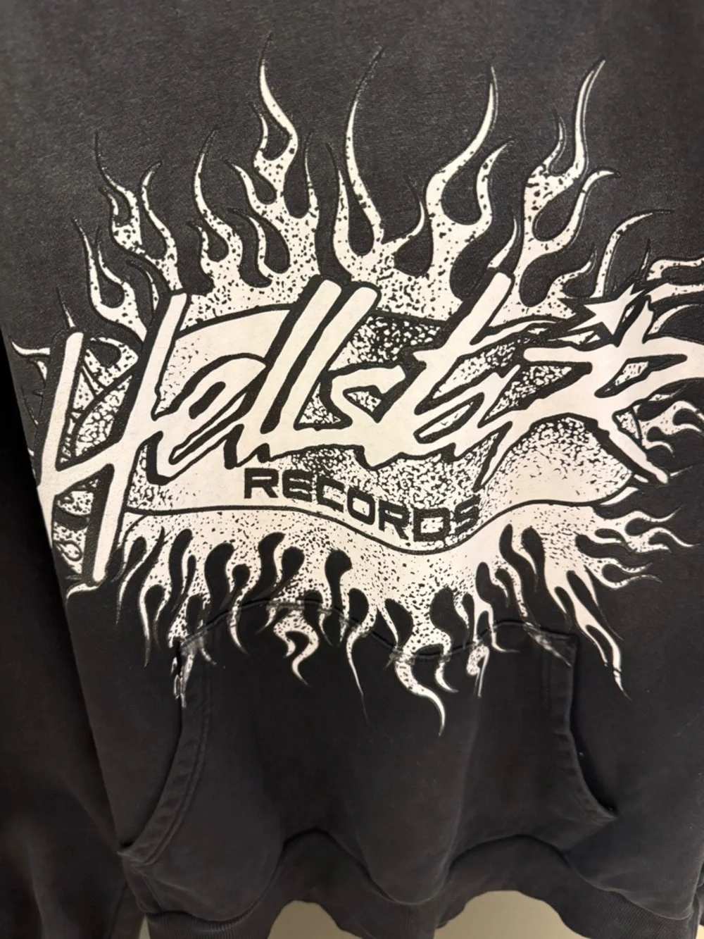 Hellstar Records Tour flame-print hoodie in faded black. - Picture 5 of 9
